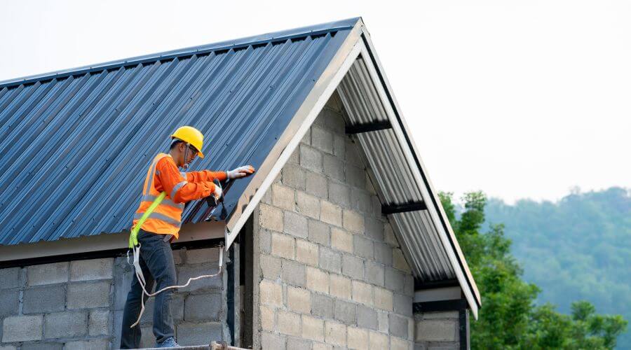Expert Emergency Roof Repairs services in Loretto, KY